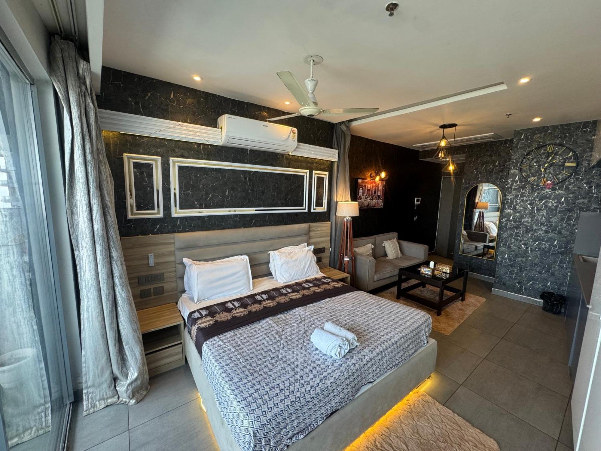 Whistling Winds Apartment